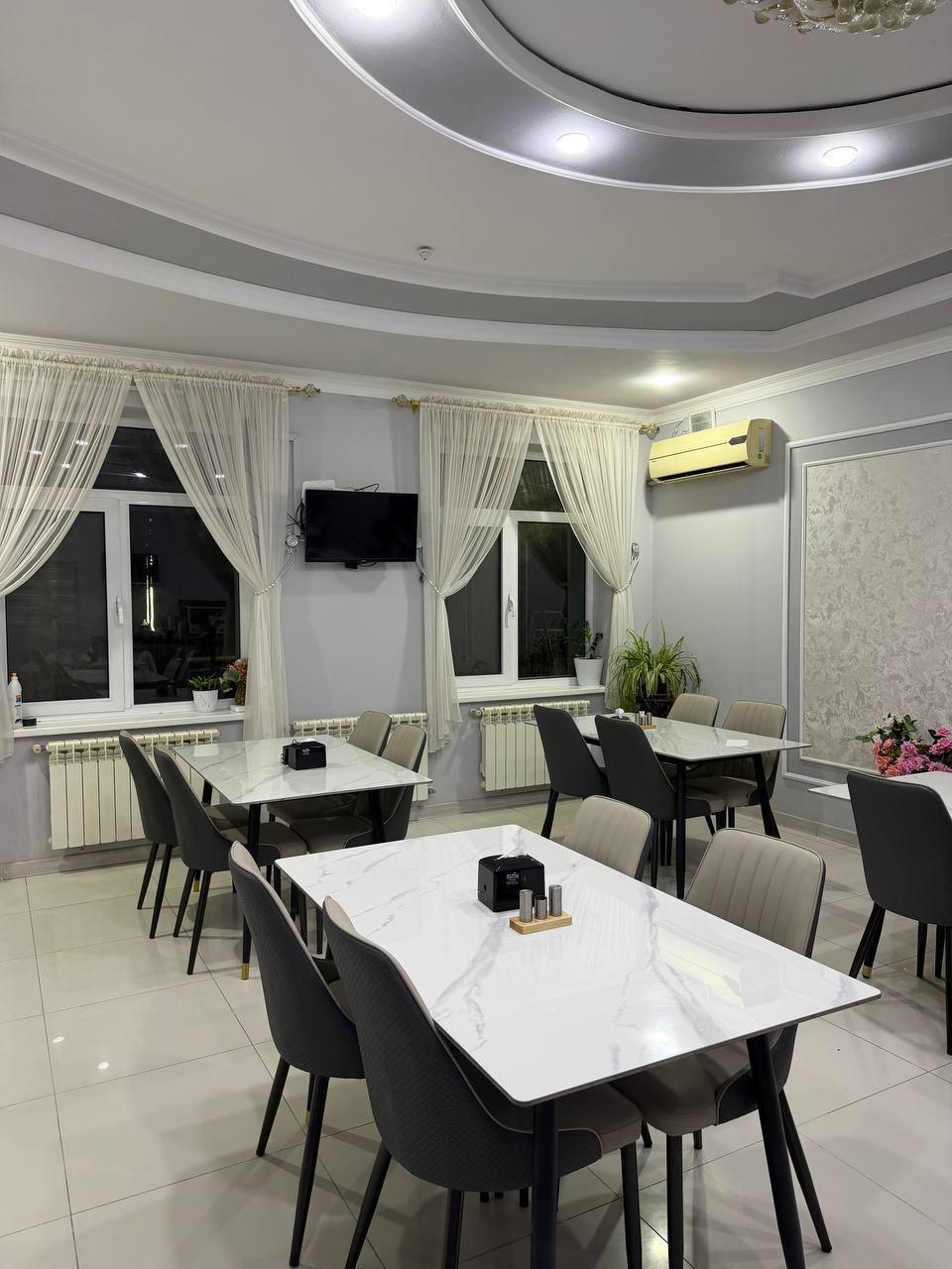 Marvarid Hotel — Бухара